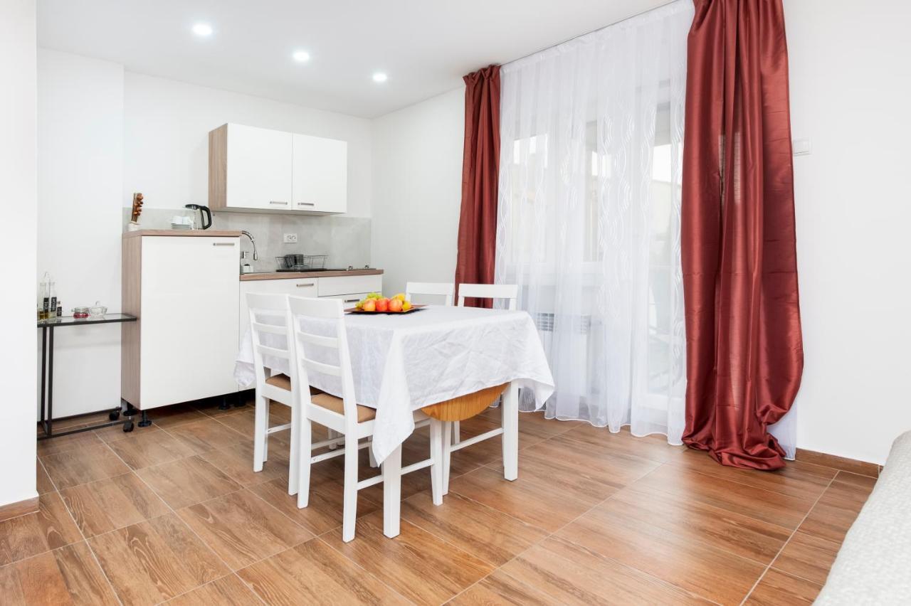 Apartment Sissy Rovinj Bagian luar foto